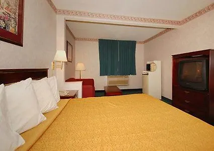 Quality Mount Vernon, Il Hotel 4*
